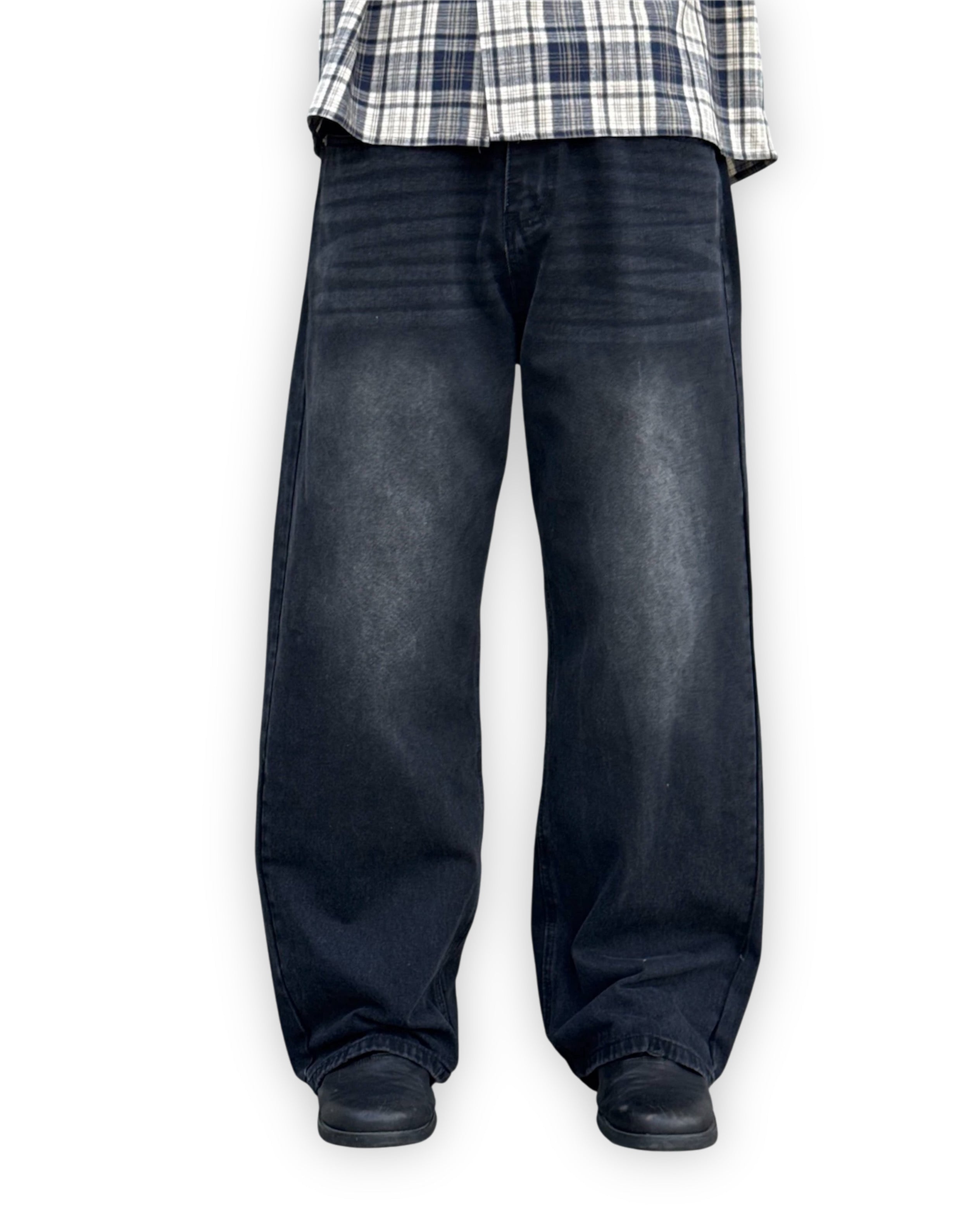 “Almost Siyah” straight leg Jeans