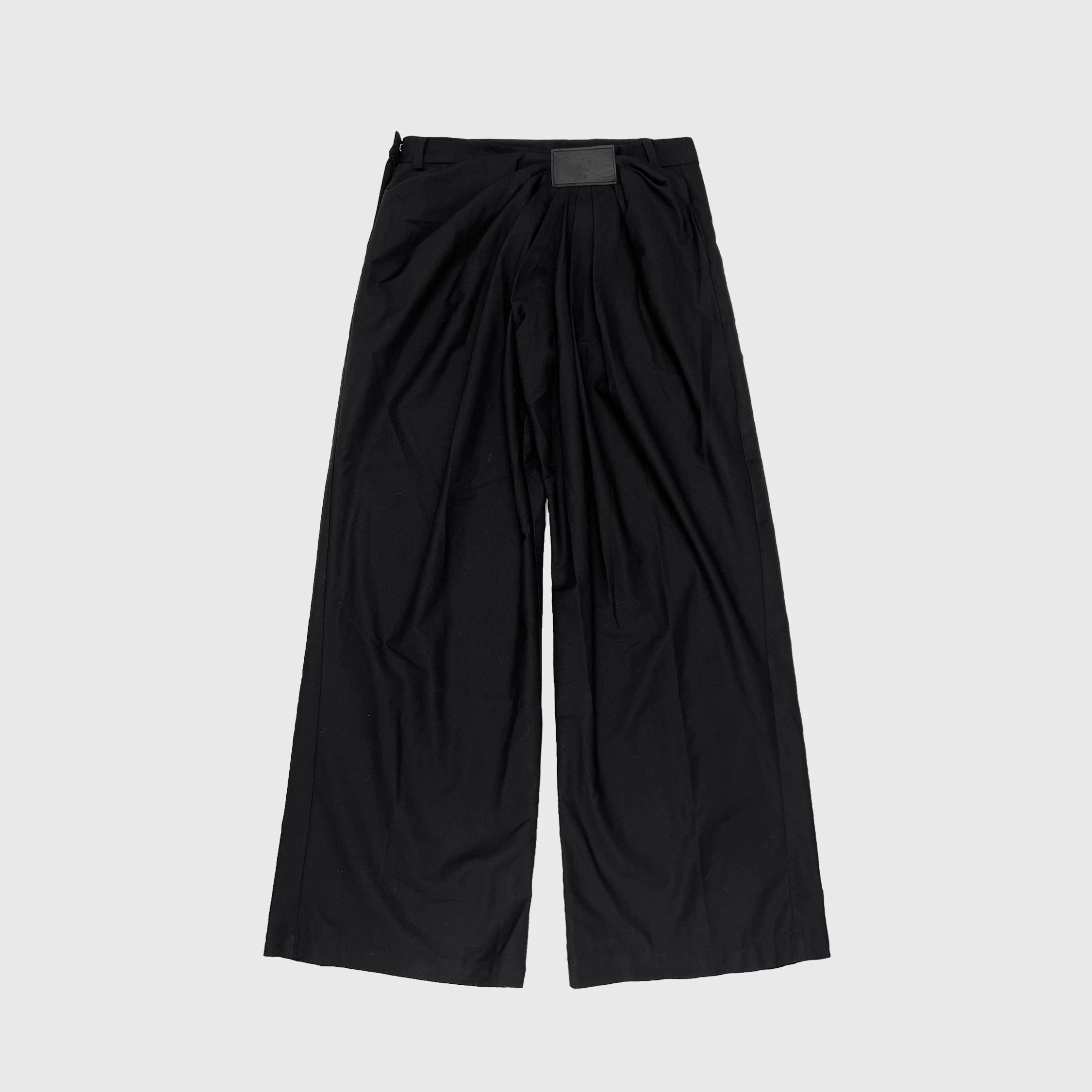 The Vadi Pleated Pants