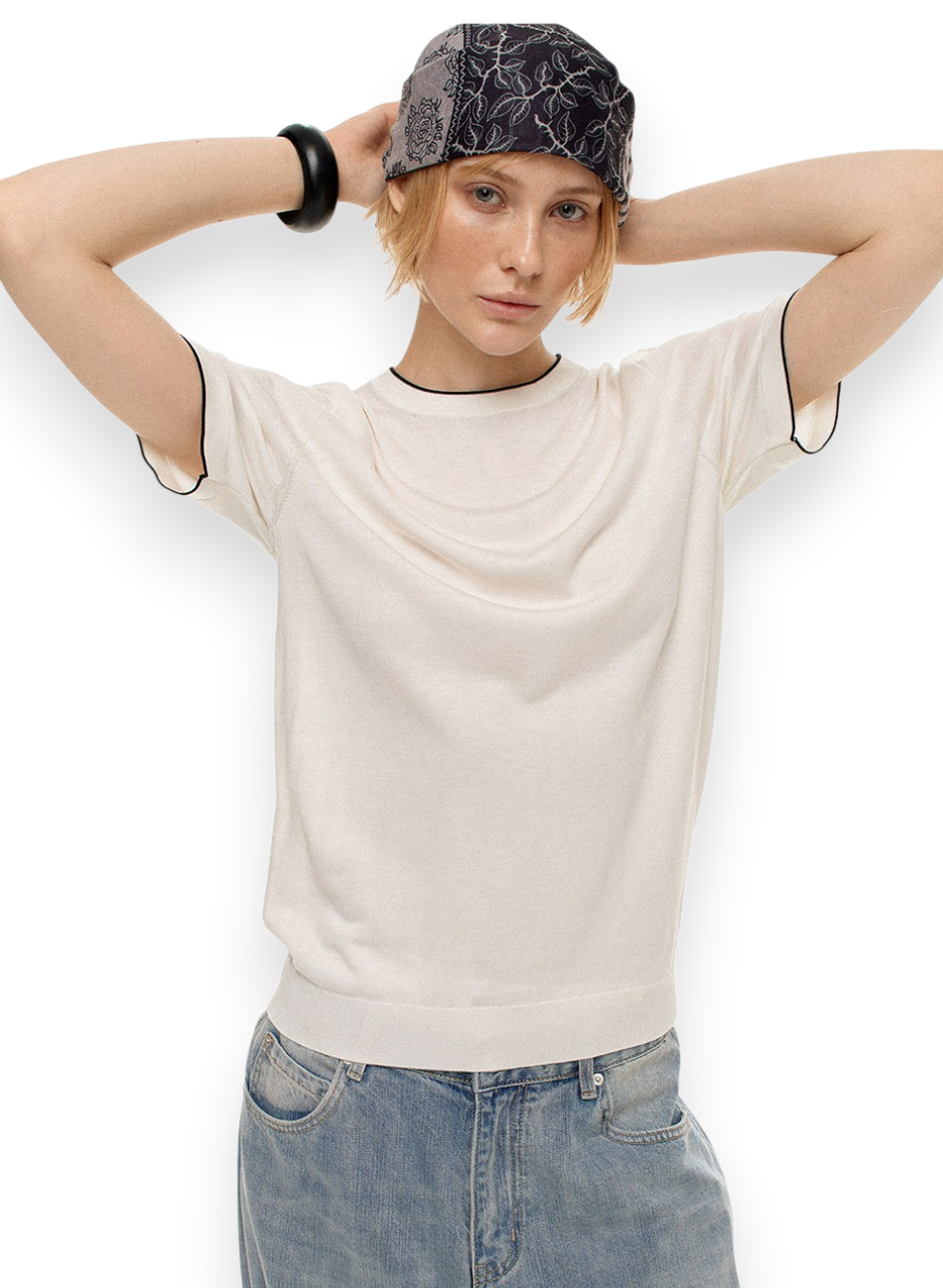 “SOFT SIGNAL” KNIT TEE